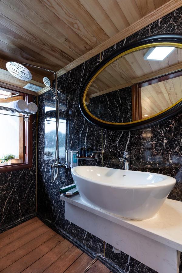 Harmony Boutique Cruises Hotell Ha Long Eksteriør bilde